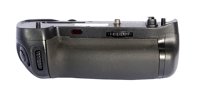 Многофункциональная аккумуляторная рукоятка Phottix BG-D750 для Nikon D750 (Батарейный блок MB-D16)