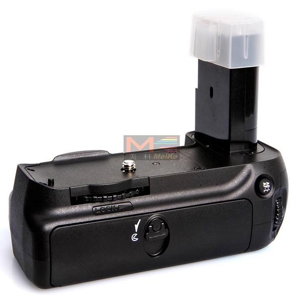 Батарейный блок вертикальная ручка Meike MK-D90 для Nikon D90, D80. Фото N2